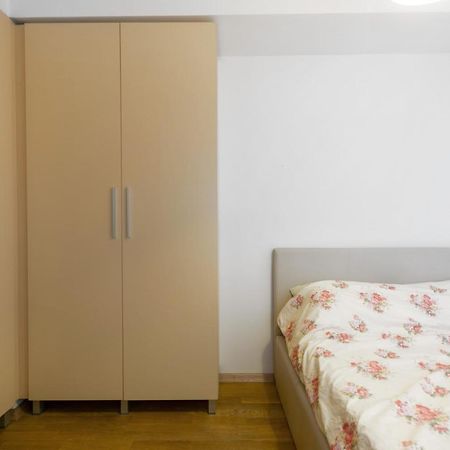 One Bedroom Apartment With Private Parking Скопье Экстерьер фото