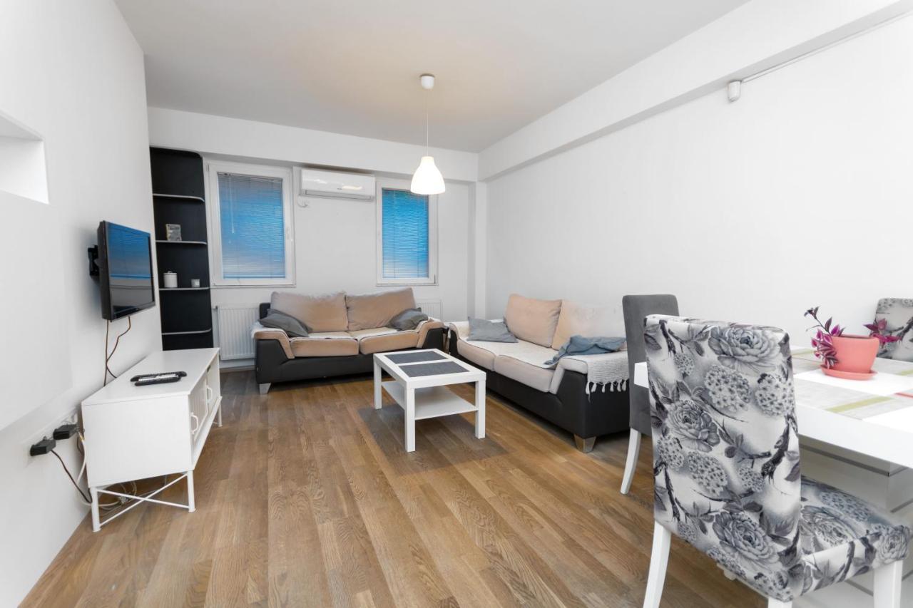 One Bedroom Apartment With Private Parking Скопье Экстерьер фото