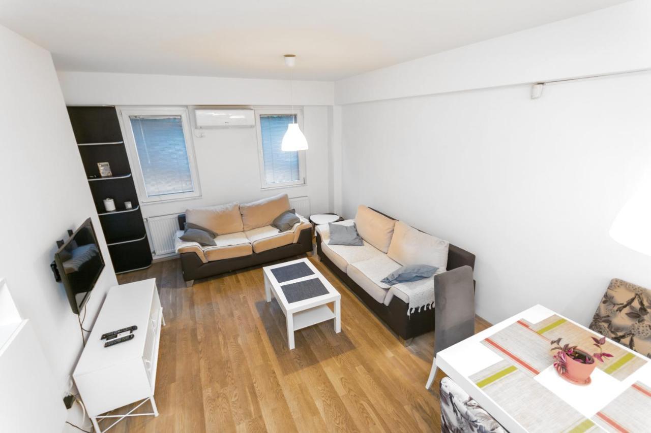 One Bedroom Apartment With Private Parking Скопье Экстерьер фото